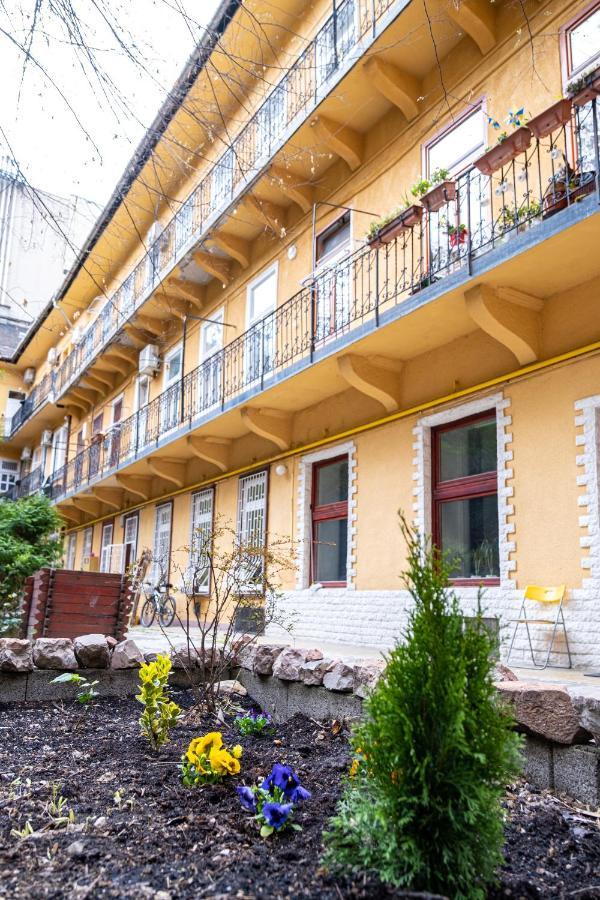 Budapest Citygarden Luaran gambar